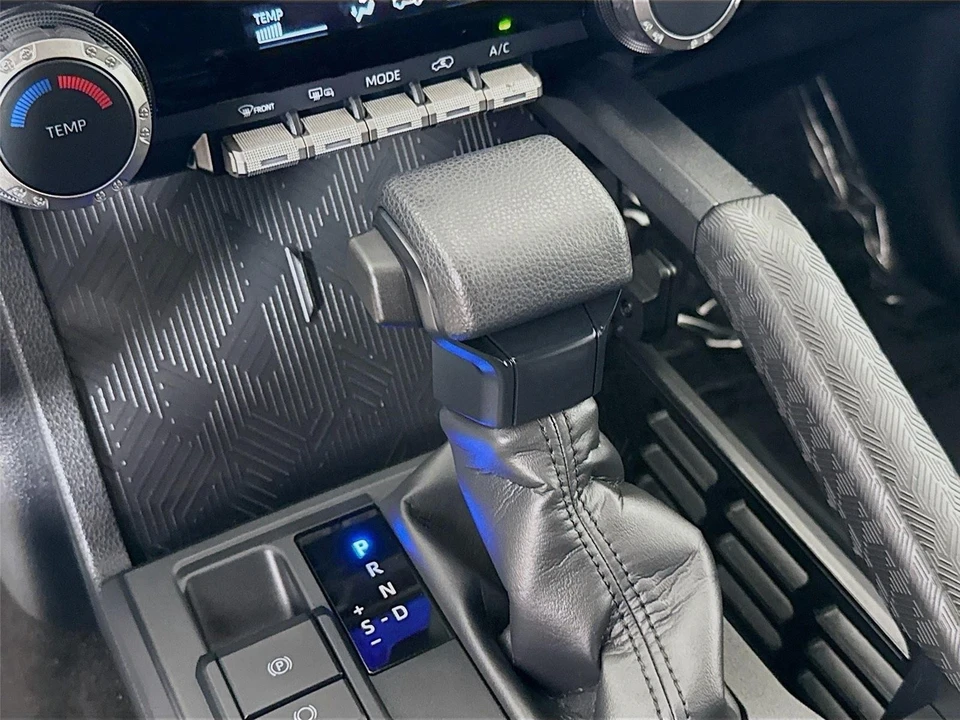 2025 Toyota 4Runner 6th Gen - Image 17 of 21
