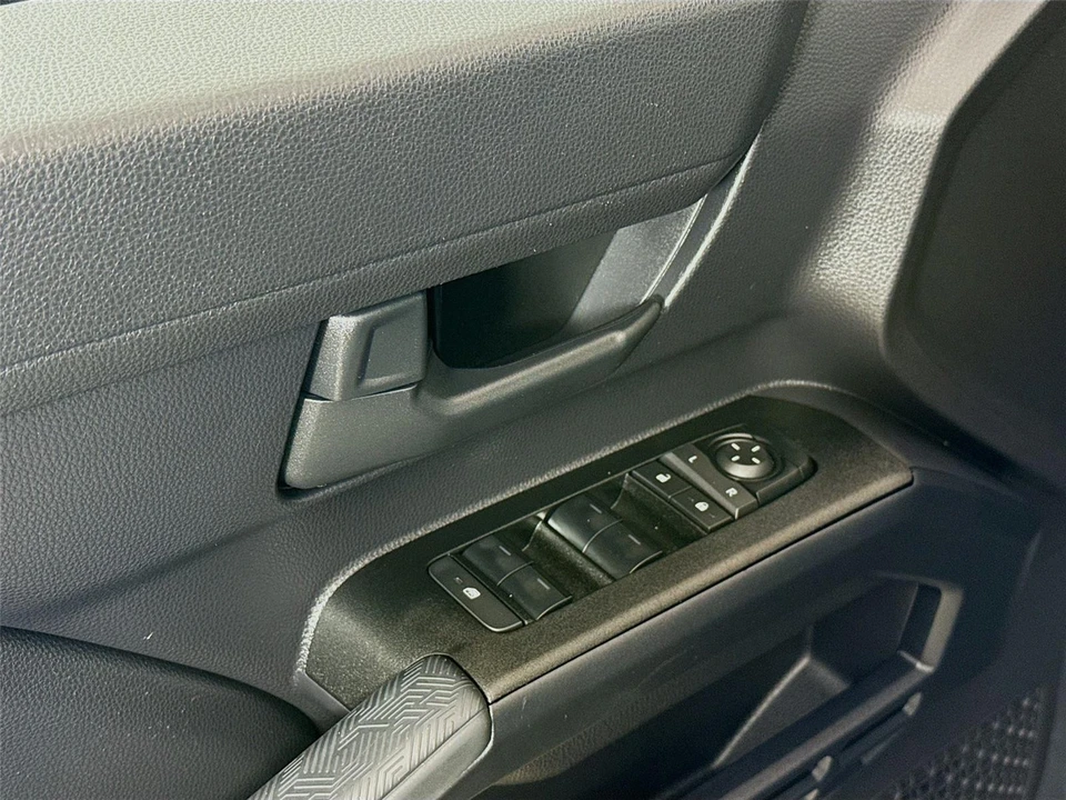 2025 Toyota 4Runner 6th Gen - Image 18 of 21