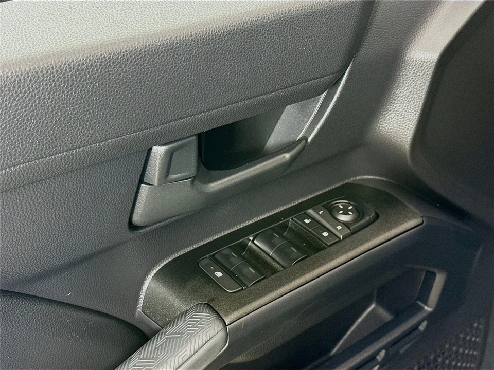 2025 Toyota 4Runner 6th Gen - Image 18 of 21