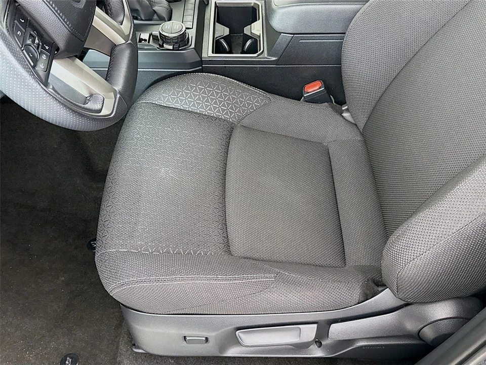 2025 Toyota 4Runner 6th Gen - Image 11 of 14