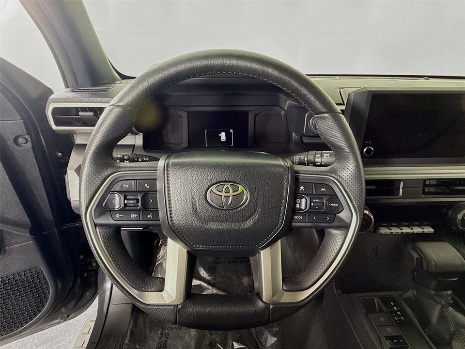 2025 Toyota 4Runner 6th Gen - Image 11 of 21