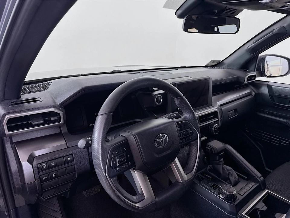 2025 Toyota 4Runner 6th Gen - Image 9 of 21