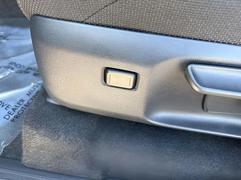 2025 Toyota 4Runner 6th Gen - Image 10 of 12