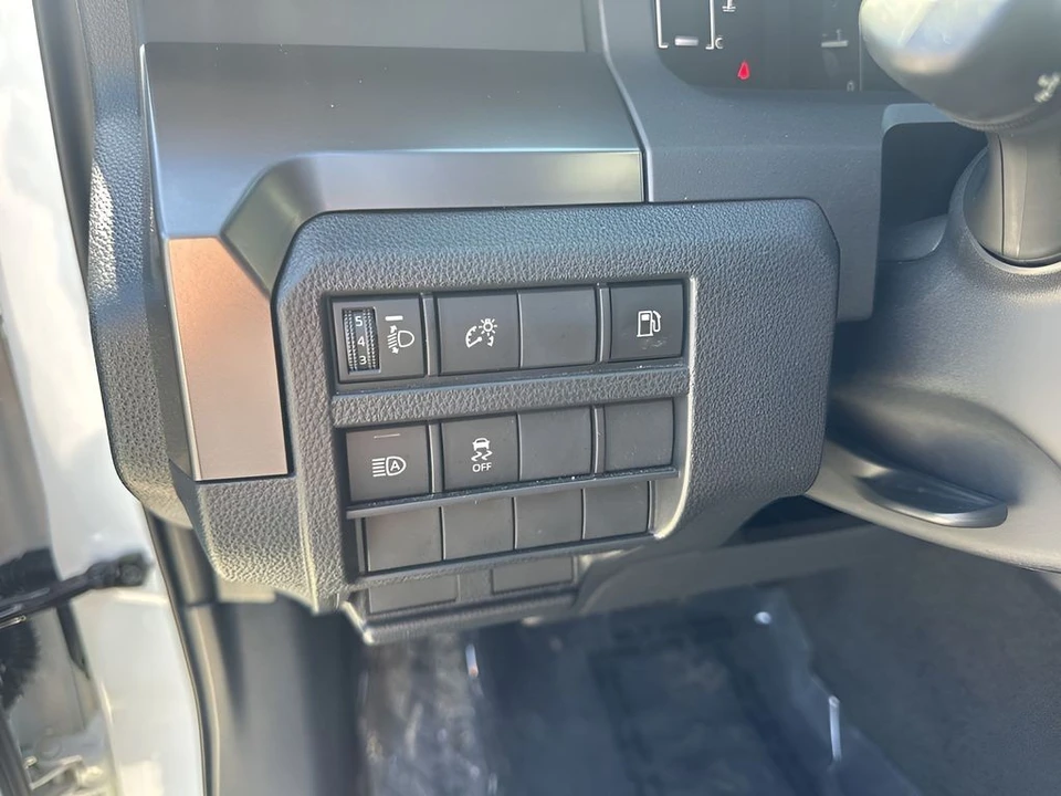 2025 Toyota 4Runner 6th Gen - Image 11 of 21