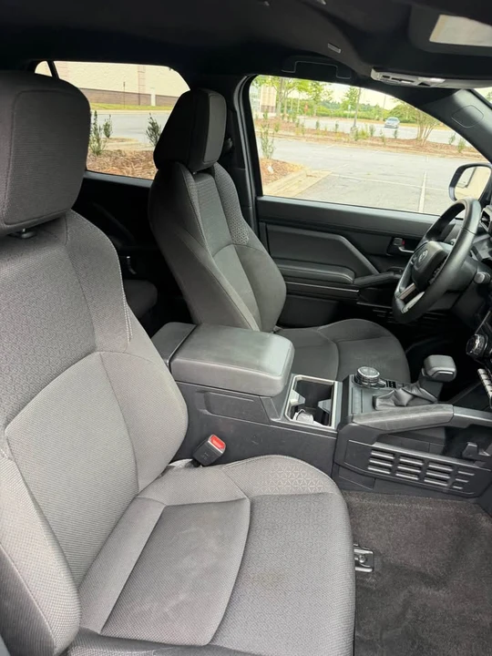 2025 Toyota 4Runner 6th Gen - Image 9 of 19