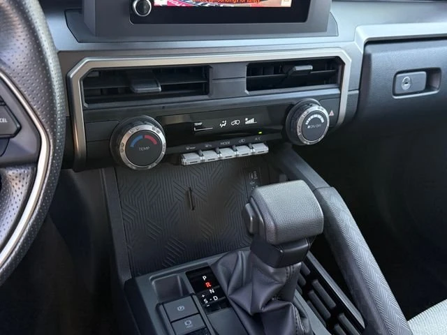 2025 Toyota 4Runner 6th Gen - Image 15 of 19