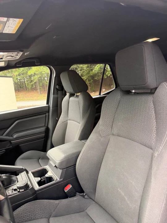2025 Toyota 4Runner 6th Gen - Image 5 of 19