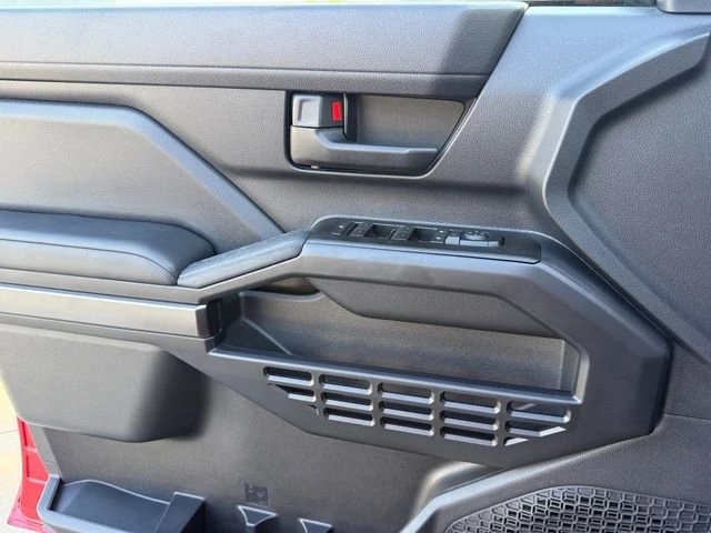 2025 Toyota 4Runner 6th Gen - Image 18 of 19