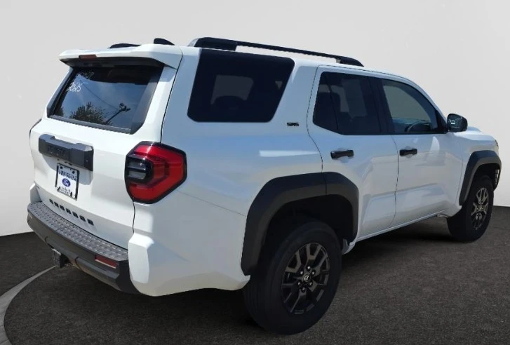2025 Toyota 4Runner 6th Gen - Image 4 of 8