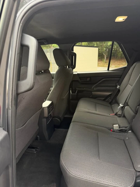 2025 Toyota 4Runner 6th Gen - Image 16 of 19