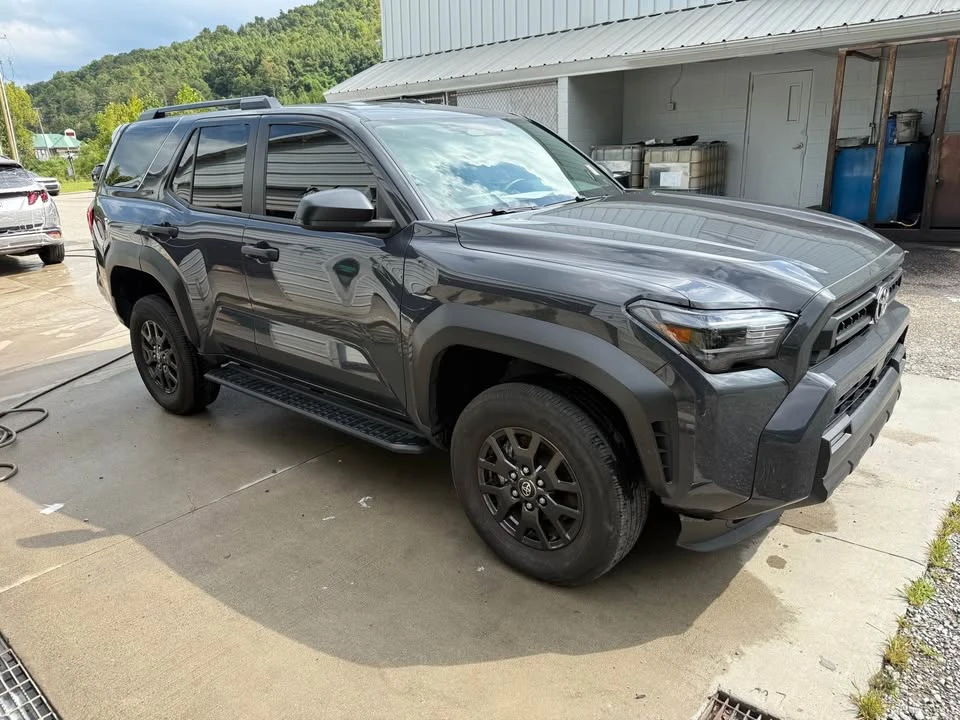 2025 Toyota 4Runner 6th Gen - Image 2 of 8