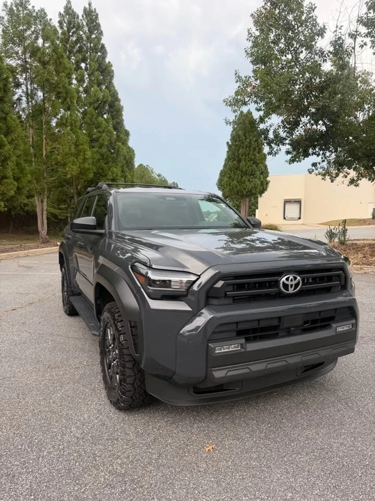 2025 Toyota 4Runner 6th Gen - Image 2 of 19