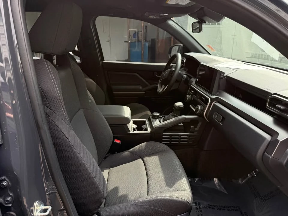 2025 Toyota 4Runner 6th Gen - Image 5 of 8