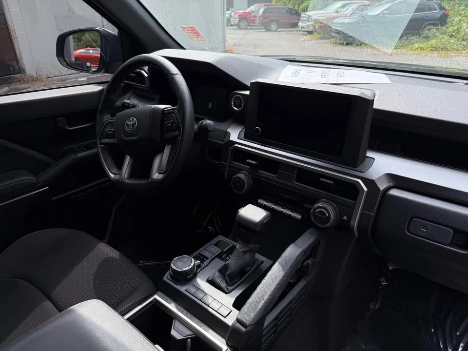 2025 Toyota 4Runner 6th Gen - Image 6 of 8