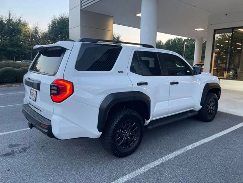 2025 Toyota 4Runner 6th Gen - Image 6 of 9