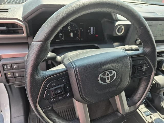 2025 Toyota 4Runner 6th Gen - Image 11 of 20