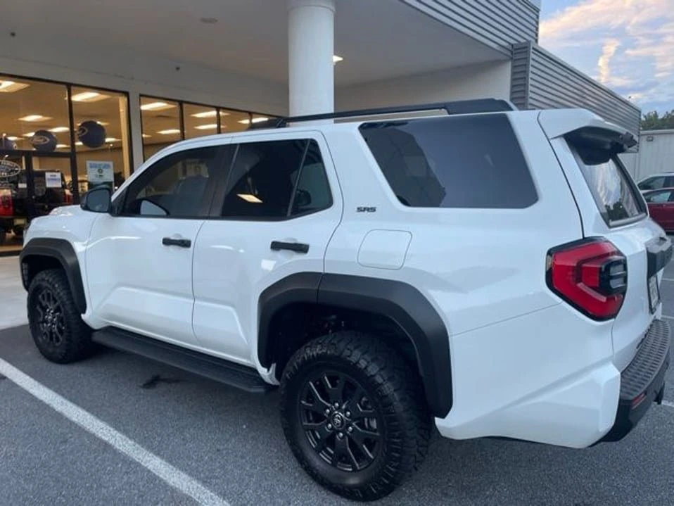 2025 Toyota 4Runner 6th Gen - Image 7 of 9