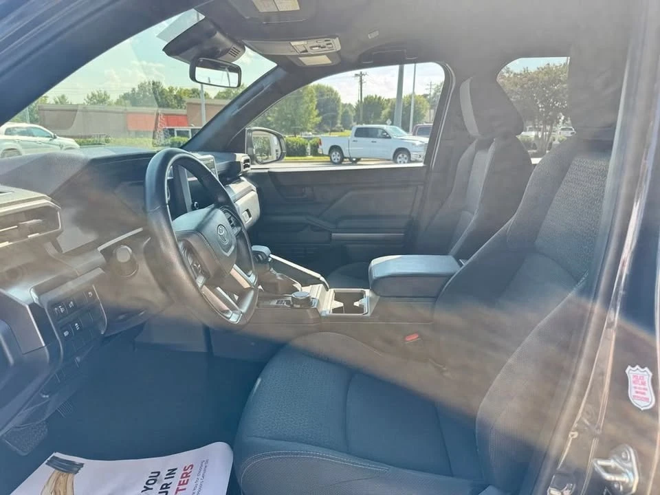 2025 Toyota 4Runner 6th Gen - Image 8 of 11