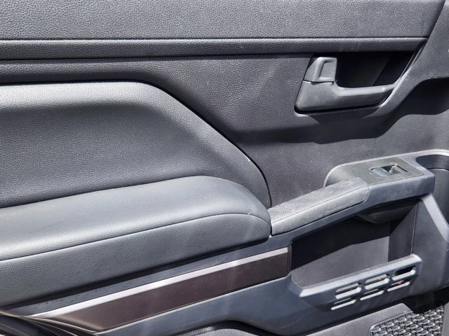 2025 Toyota 4Runner 6th Gen - Image 16 of 20