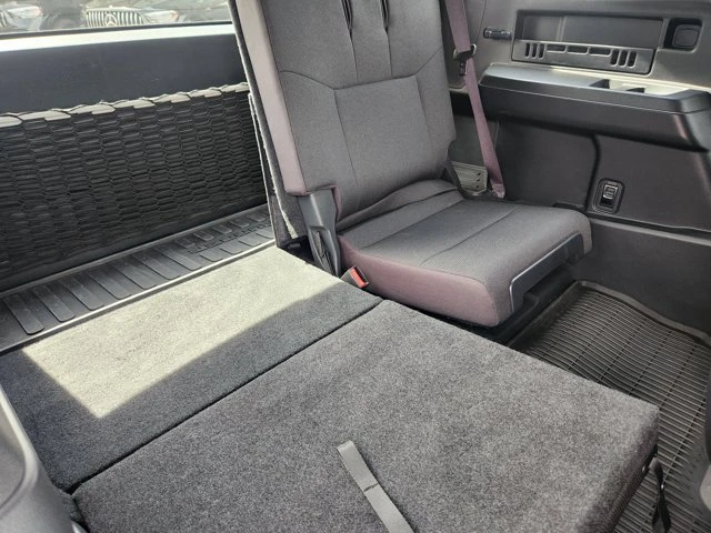 2025 Toyota 4Runner 6th Gen - Image 13 of 20