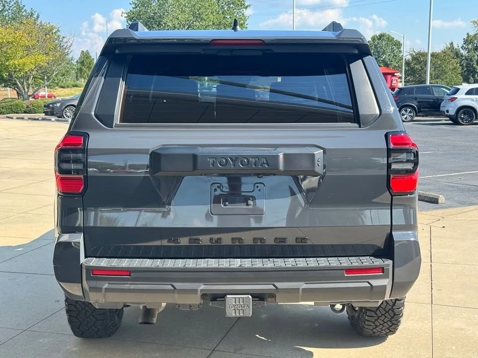 2025 Toyota 4Runner 6th Gen - Image 5 of 11