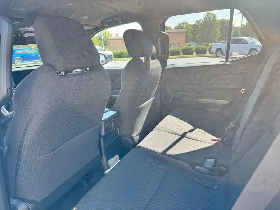 2025 Toyota 4Runner 6th Gen - Image 10 of 11