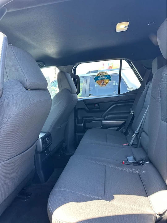 2025 Toyota 4Runner 6th Gen - Image 7 of 10