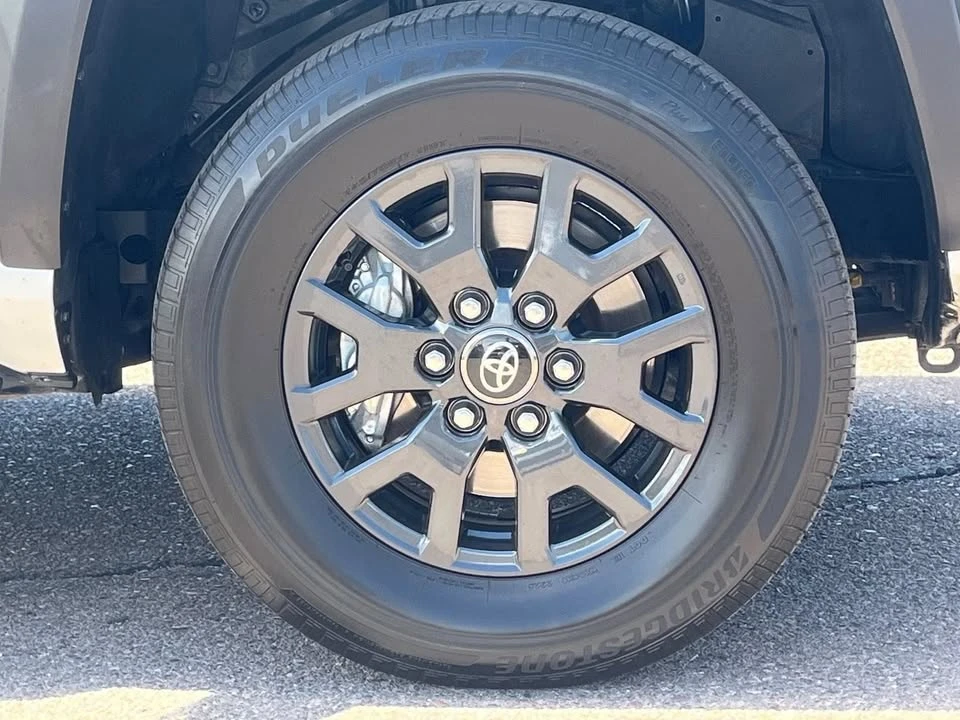 2025 Toyota 4Runner 6th Gen - Image 7 of 20