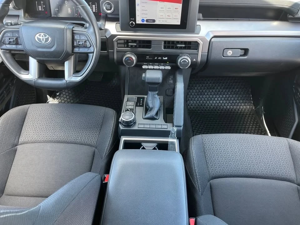 2025 Toyota 4Runner 6th Gen - Image 13 of 20
