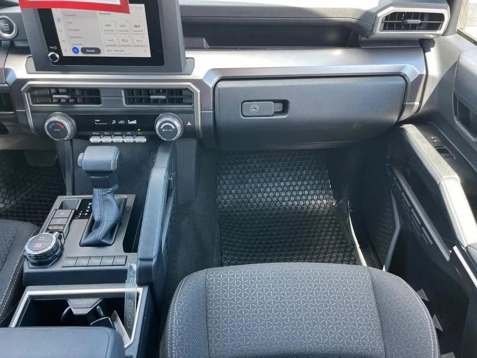 2025 Toyota 4Runner 6th Gen - Image 14 of 20