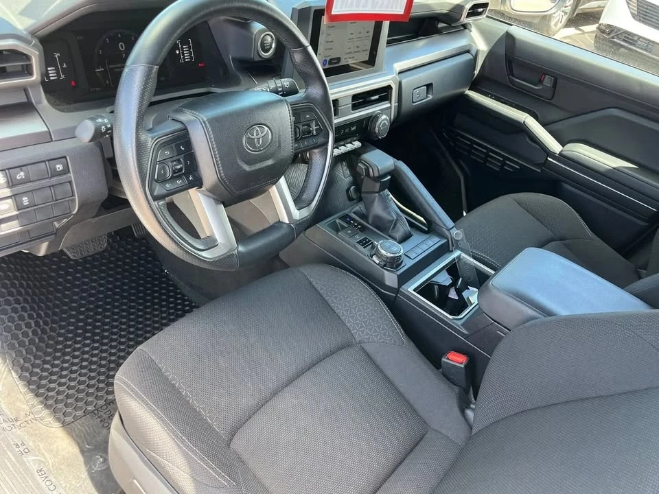 2025 Toyota 4Runner 6th Gen - Image 15 of 20
