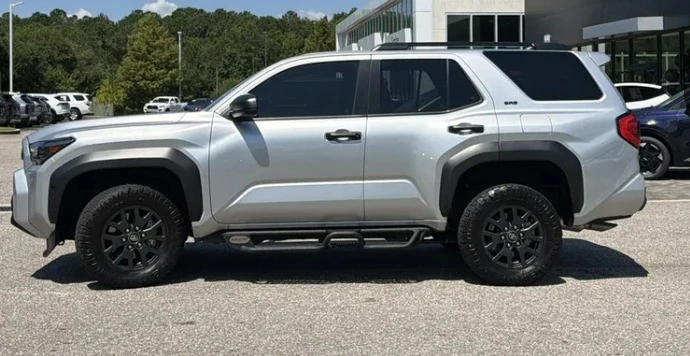 2025 Toyota 4Runner 6th Gen - Image 5 of 12