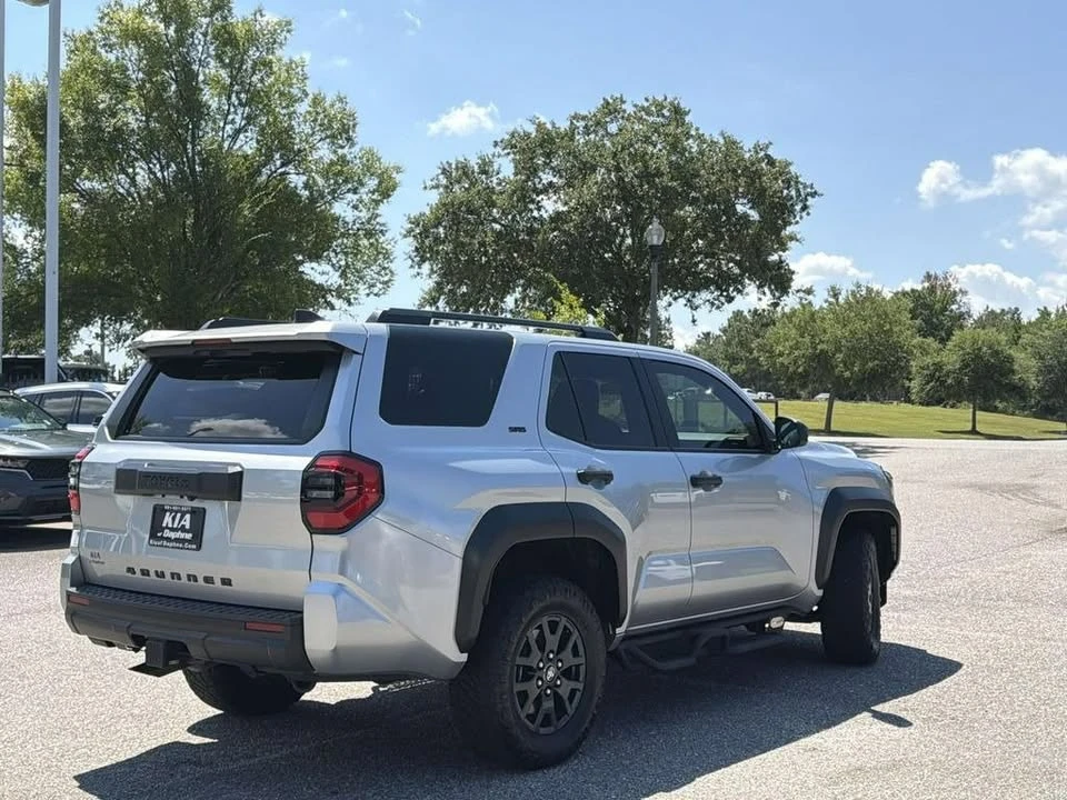 2025 Toyota 4Runner 6th Gen - Image 6 of 12