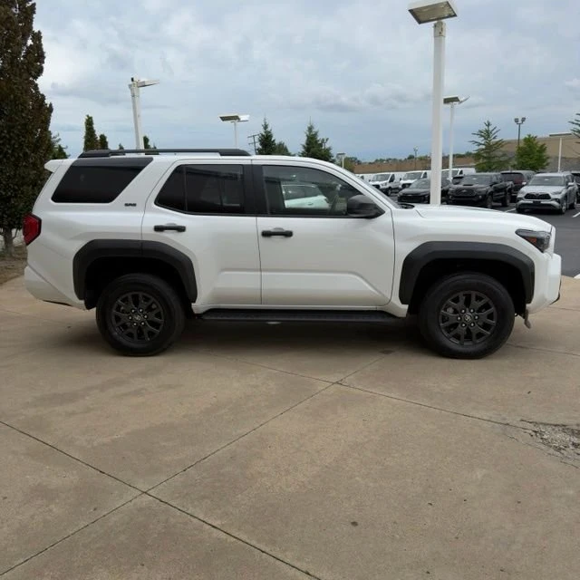 2025 Toyota 4Runner 6th Gen - Image 7 of 19