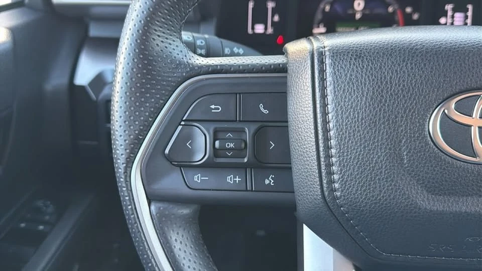 2025 Toyota 4Runner 6th Gen - Image 18 of 20