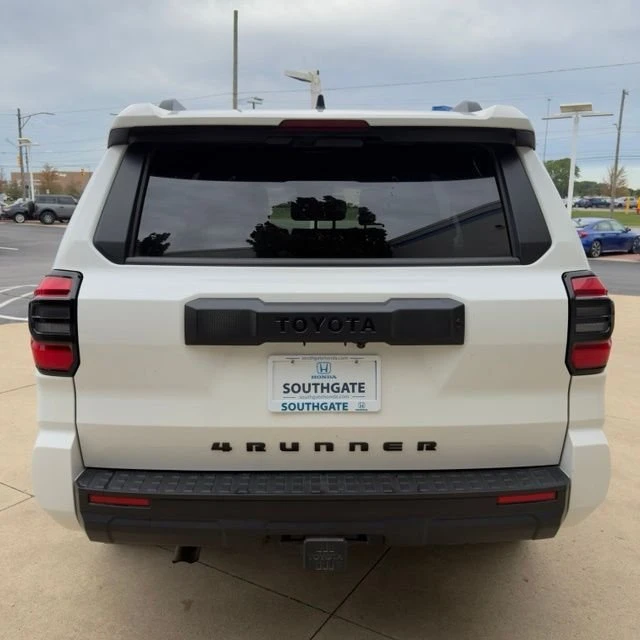 2025 Toyota 4Runner 6th Gen - Image 5 of 19