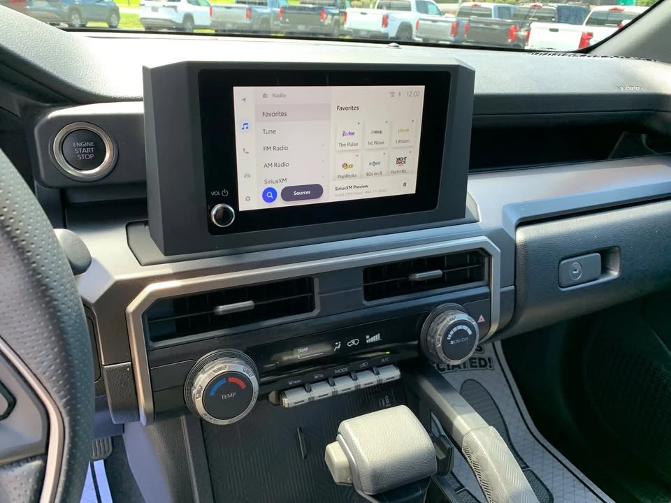 2025 Toyota 4Runner 6th Gen - Image 16 of 20