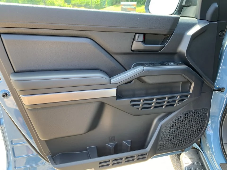 2025 Toyota 4Runner 6th Gen - Image 6 of 20
