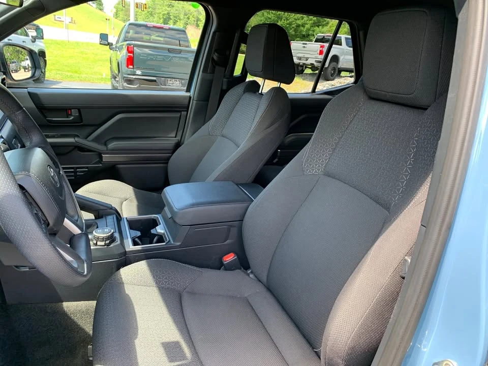 2025 Toyota 4Runner 6th Gen - Image 8 of 20