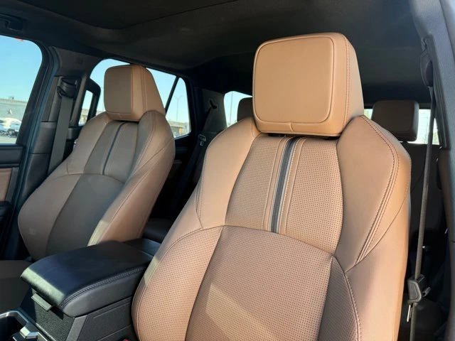 2025 Toyota 4Runner 6th Gen - Image 10 of 20