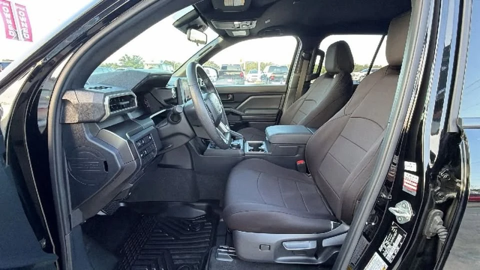 2025 Toyota 4Runner 6th Gen - Image 12 of 20