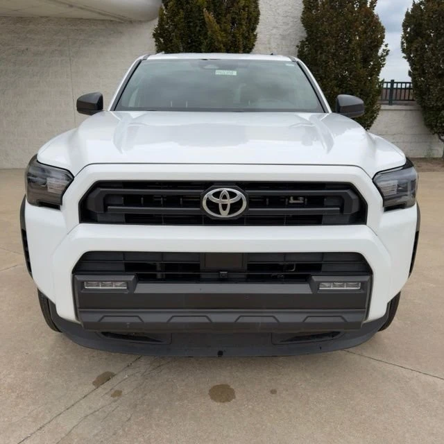 2025 Toyota 4Runner 6th Gen - Image 8 of 19