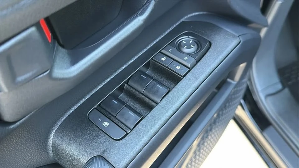 2025 Toyota 4Runner 6th Gen - Image 11 of 20