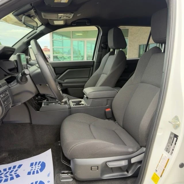 2025 Toyota 4Runner 6th Gen - Image 10 of 19
