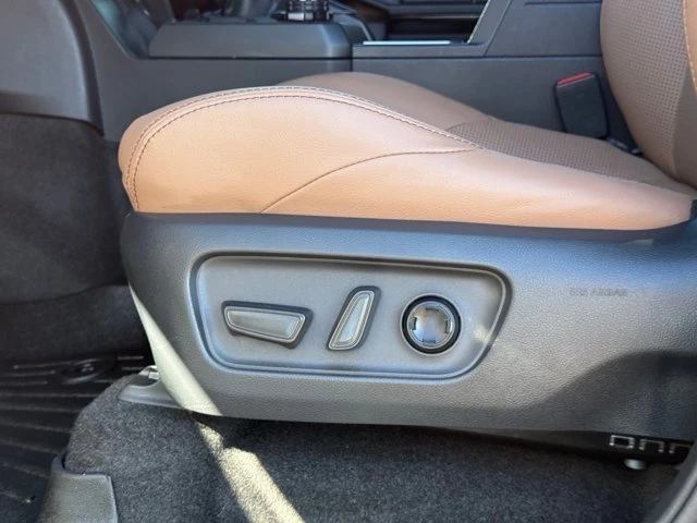 2025 Toyota 4Runner 6th Gen - Image 9 of 20