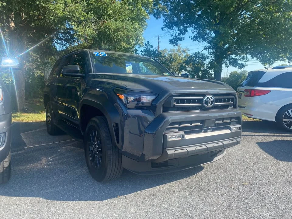 2025 Toyota 4Runner 6th Gen - Image 4 of 11