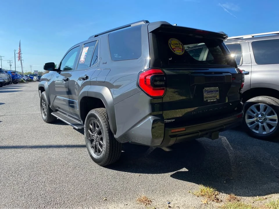 2025 Toyota 4Runner 6th Gen - Image 2 of 11