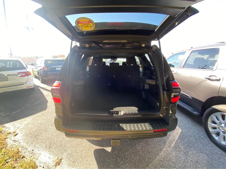 2025 Toyota 4Runner 6th Gen - Image 7 of 11