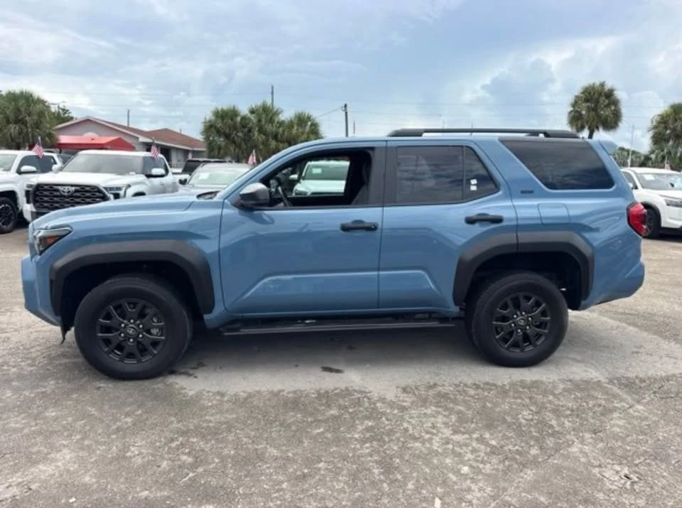 2025 Toyota 4Runner 6th Gen - Image 5 of 10