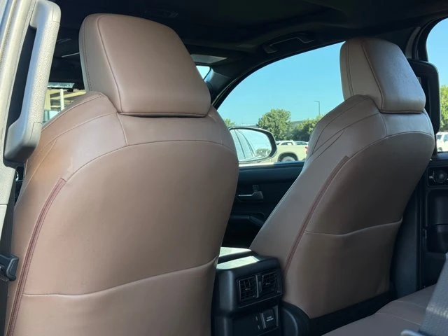2025 Toyota 4Runner 6th Gen - Image 19 of 20